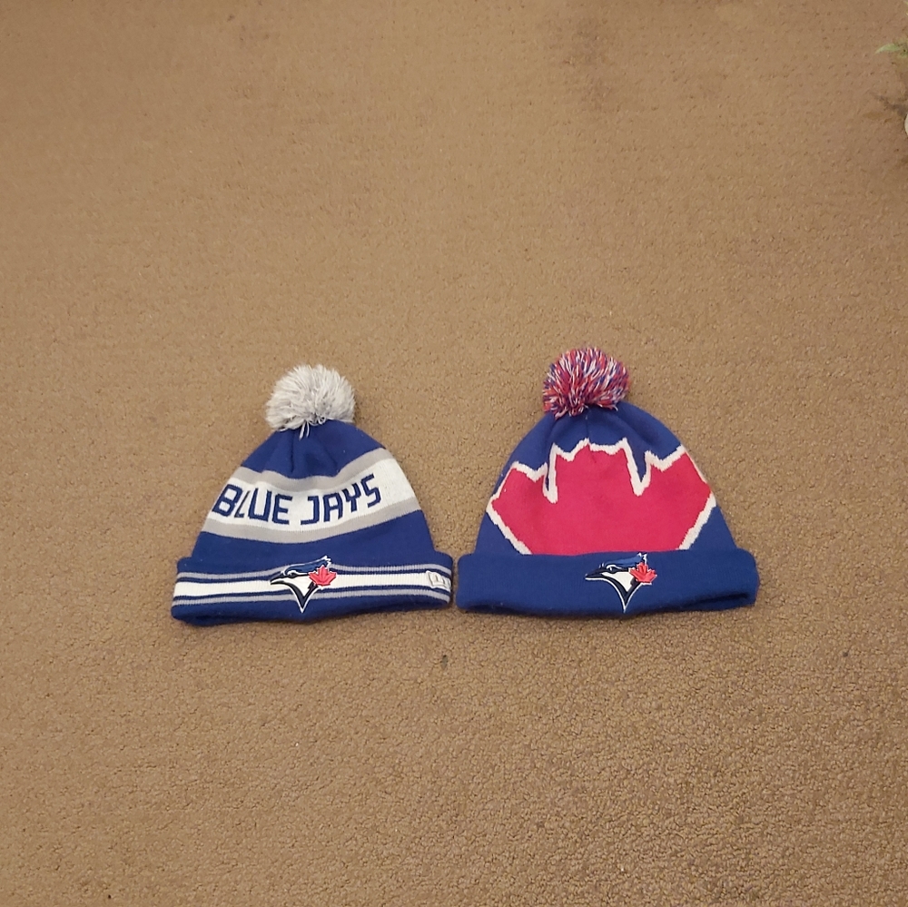Two Toronto Bluejays tuks